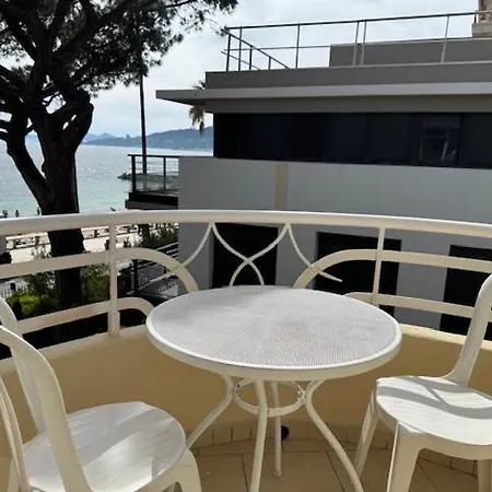Appartement Provence-style Sea Across The Street Antibes